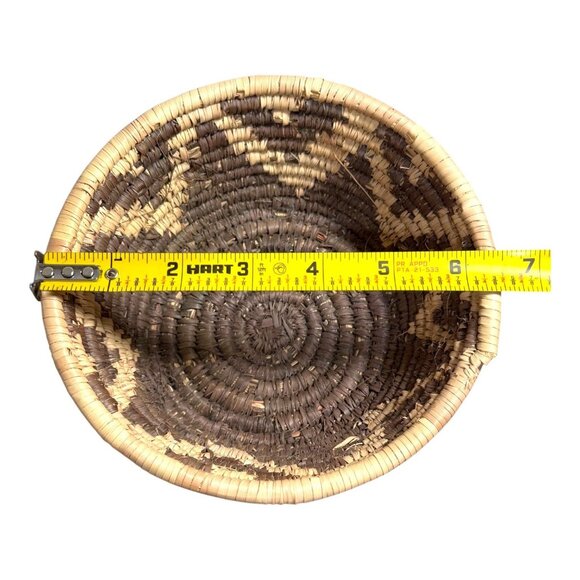 Vintage Handwoven Natural Coil Basket Triangles Tribal Catch All Accent SW 6.5" - Picture 5 of 7